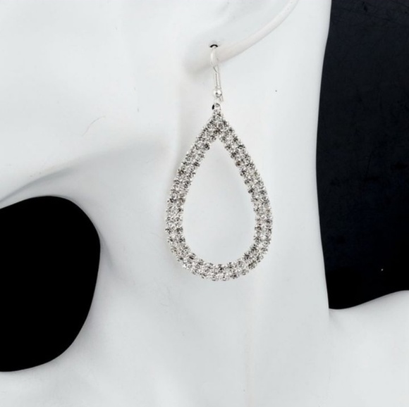 Fashion Jewelry Open Teardrop Pierced Earrings NIP - Picture 2 of 4